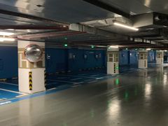 -奉贤宝龙城市广场·停车场