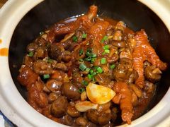 -帅巴人舅母子腊蹄民俗村