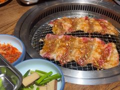 -明洞阿姨·韩式酱蟹烤肉·创意料理(三元桥店)