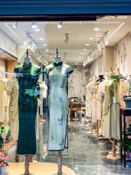 -一揽芳华汉服旗袍体验馆(拙政园店)