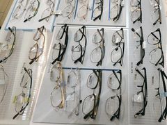 -天空之镜眼镜店蔡司依视路授权店(天通苑店)