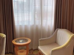 -维也纳智好酒店(深圳罗湖口岸国贸火车站店)