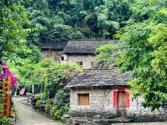 -高荡千年布依古寨旅游景区