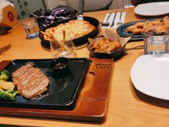 -必胜客(WOW昙华林店)