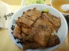 -熊吞·大碗丼烧肉饭(济宁万达广场店)
