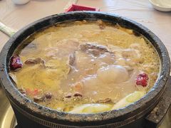 -鲁朗纳麦石锅鸡庄园