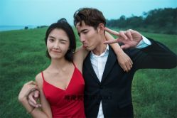 俏皮可爱-巴黎婚纱摄影工作室