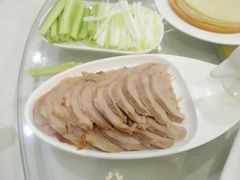 -大鸭梨烤鸭店(金顶街店)