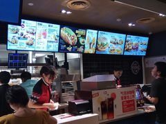 -肯德基(中纬店)