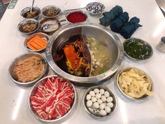 卜卜贝鸳鸯锅-憨铁匠老火锅(龙岗万科里店)