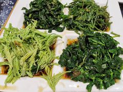 炝拌野菜-王村姑老土炕莜面村(桥东店)