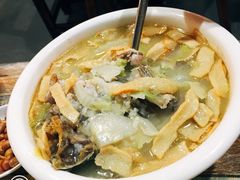 鱼头粥-官塘锋记鱼生·生腌·砂锅粥(牌坊街店)