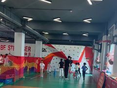 -悦动体能篮球羽毛球网球(三里河店)