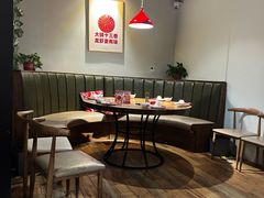 -叶派龙虾•招牌香辣蟹·海鲜(中海国际店)