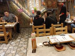 -破瓦寒窑·地摊烤羊排