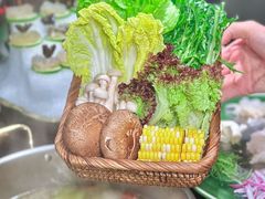 -得意咚瓜·顺德鱼生·冬瓜火锅(深圳首店)