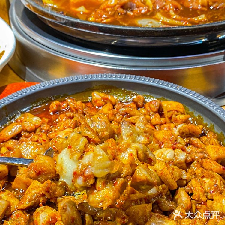 沈阳美食🐖糯唧唧的猪蹄拌面锅 一抿就化！