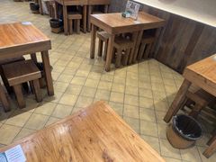 -云阿蛮云南生烫牛肉米线(奉贤路店)