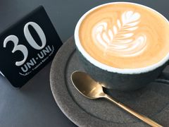 -UNI UNI(环亚凯瑟琳店)