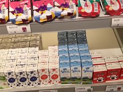 零售区-绿姿鲜奶烘焙(新城花园店)