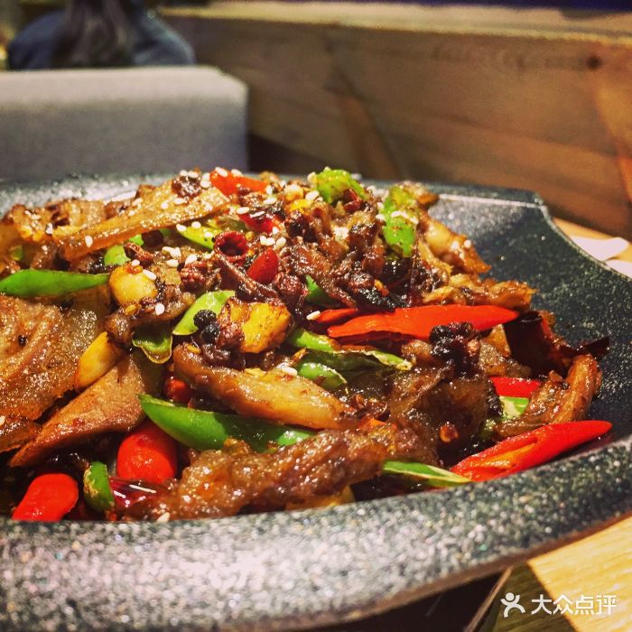 贵佐酸汤鱼(财富购物中心店)干锅带皮黄牛肉图片 - 第2张