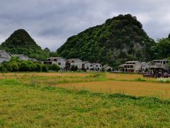 -高荡千年布依古寨旅游景区
