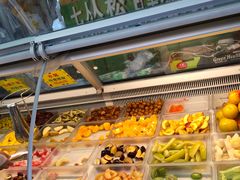 自助取餐区-老炳·七丛松甘草水果