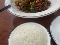 -湖南人家湘菜馆(镇江路店)