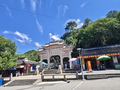 -灵岩山风景区