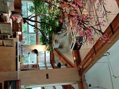 -蜜桃餐厅·伴山(湖滨商业街店)