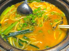 -泓历皇朝酒店(东亭店)