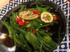 虫草花拌螺旋菜-松赞丽江山居餐厅