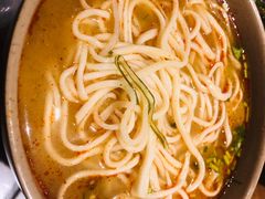 -亮亮面馆(经六路店)