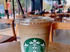 -星巴克臻选(南京金茂览秀城店)
