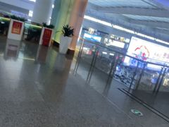 -麦当劳(上海虹桥站30B检票口楼上)