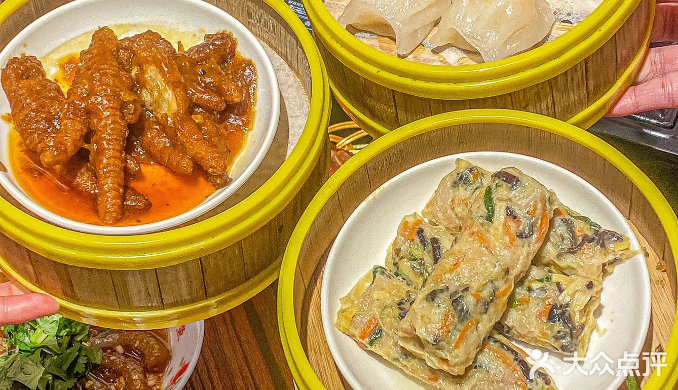 藏在倒闭商城边上的宝藏美食店