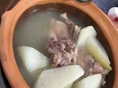 筒骨煲淋萝卜-石岐乳鸽村(桥观坊南四巷店)