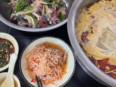 -周良天山牛杂城(天山路总店)