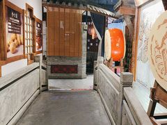 -川流不息·地道川菜·小龙虾(新松江路店)