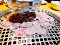 唯成秘制牛肉-唯成•韩国炭火烤肉 유성고기