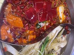 -沸炉重庆老火锅(军事博物馆店)