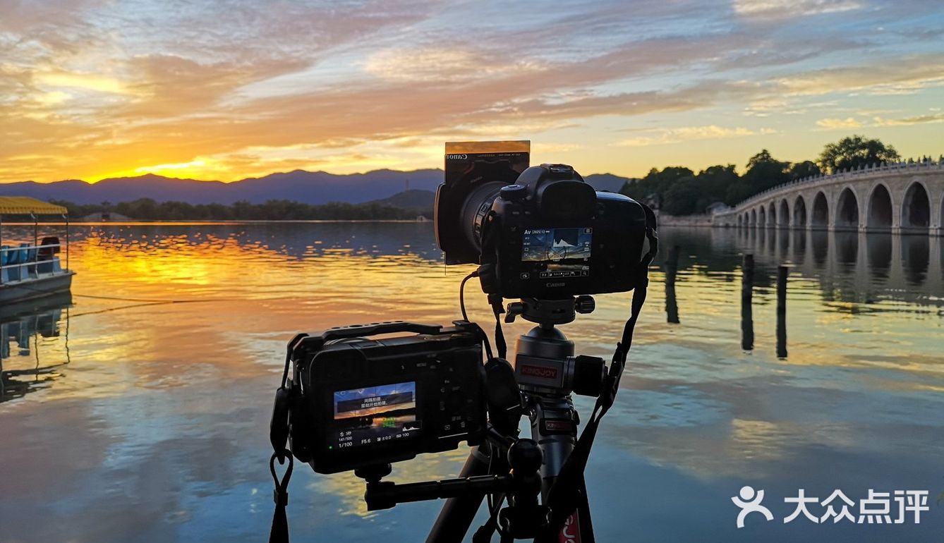 用了便捷稳固的劲捷海岳C83三脚架,轻松Get理想大片