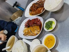 -华香鹅快餐店