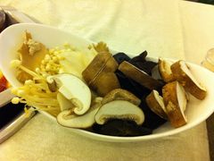 菌菇拼盘-渝利重庆火锅