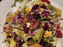 藜麦果仁蔬菜沙拉-半秋山西餐厅(巴南万达广场店)