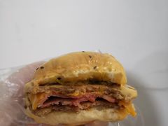 芝士熔岩牛肉汉堡-前进5路汉堡炸鸡(前进五路店)