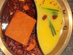-小天鹅火锅·一线江景洪鼎旗舰店(洪崖洞店)