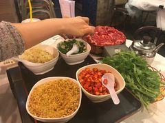 -鲜入围煮花胶鸡海鲜火锅