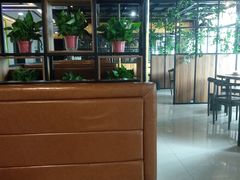 大堂-每食每刻·皖北新民地锅鸡