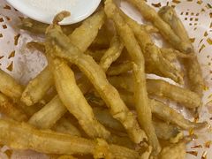 酥炸沙虫-巫记鸡饭店